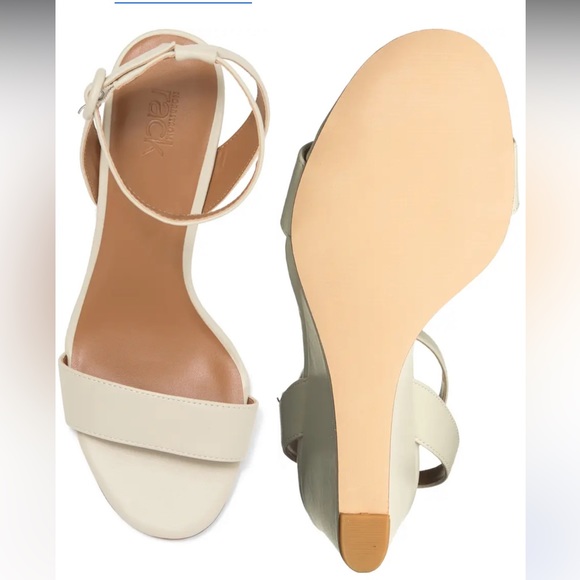 Carrie Wedge Sandal - Picture 4 of 6